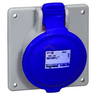 Розетка встраиваемая Legrand P17 16А 2К+З 230В IP44
